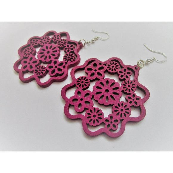 Purple carved large flower wooden earring hobo stainless steel nickel free posts - Picture 3 of 5